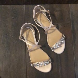 Jewel Badgley Mischka Flat Sandals